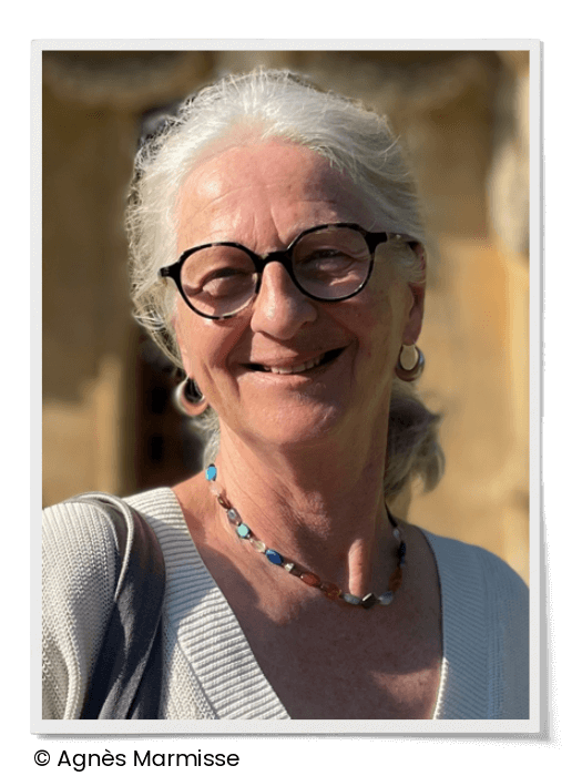 Agnès Marmisse, Artisan d'Art formatrice pour la formation cannage traditionnel 39h professionnel à la Philomathique de Bordeaux.