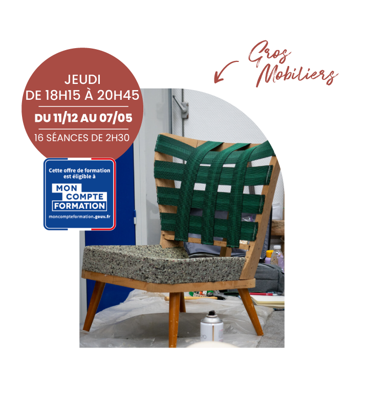 atelier-tapisserie-renovation-fauteuil-mousse-decembre-2025 Visuel promotionnel de l'atelier de tapisserie contemporaine (rénovation de fauteuil à la mousse) pour la session de décembre 2025 à Bordeaux.